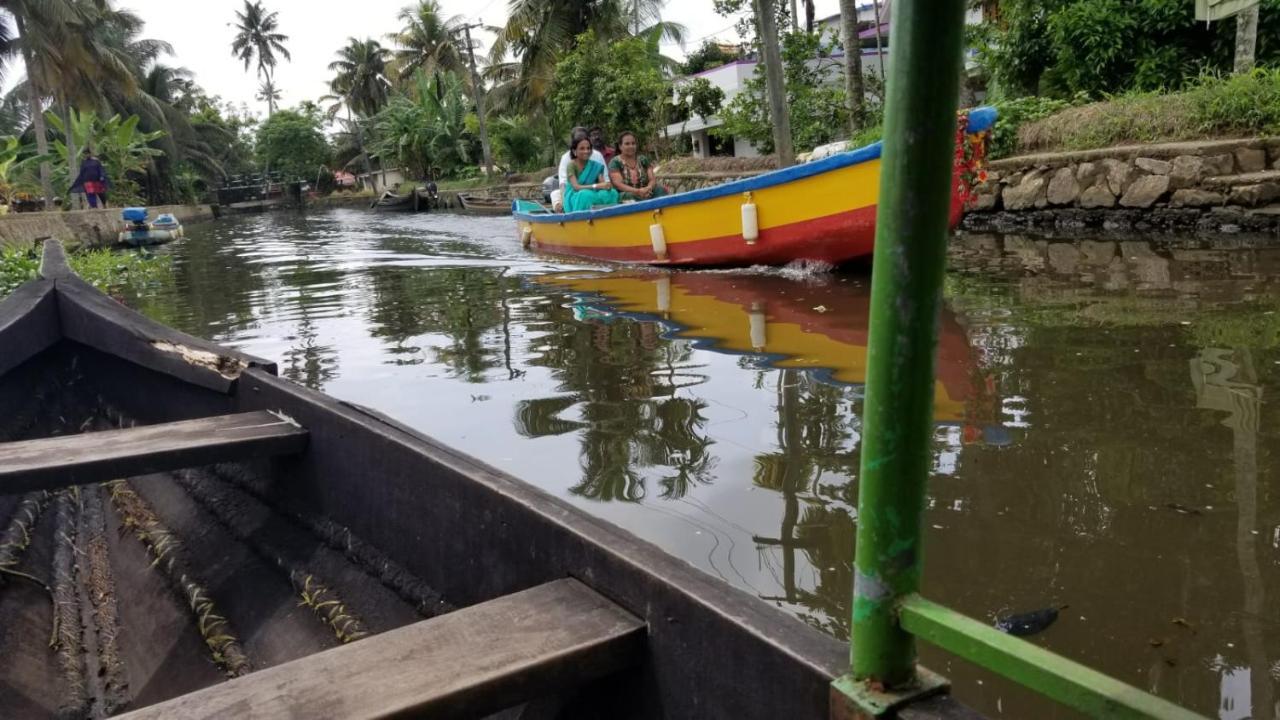 Blues Apartment Alappuzha Luaran gambar